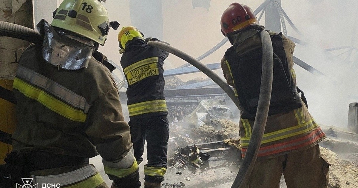 Russia launches a large-scale attack on Ukraine, killing 3 and wounding dozens